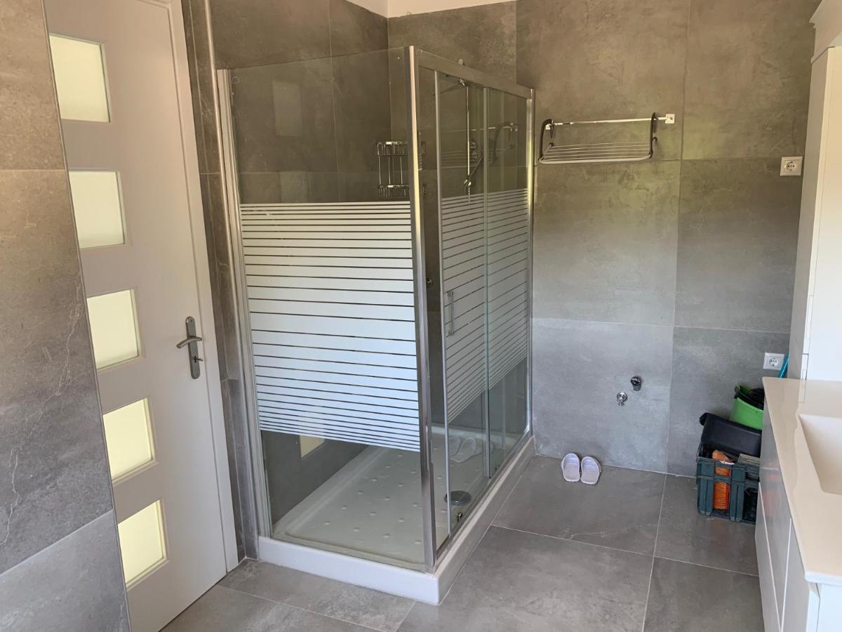 דירות קאטו אלמירי Livas Almyri Seafront Flat מראה חיצוני תמונה